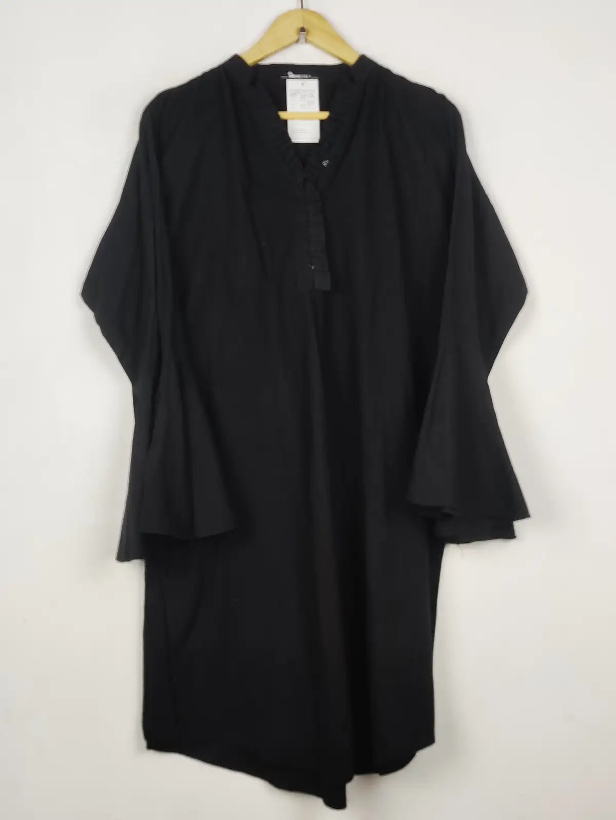 Buy online pre-used pre-loved 100% authentic & Original branded Gul Ahmed (WBK-3648) available in Pakistan. Top international brands avilable.