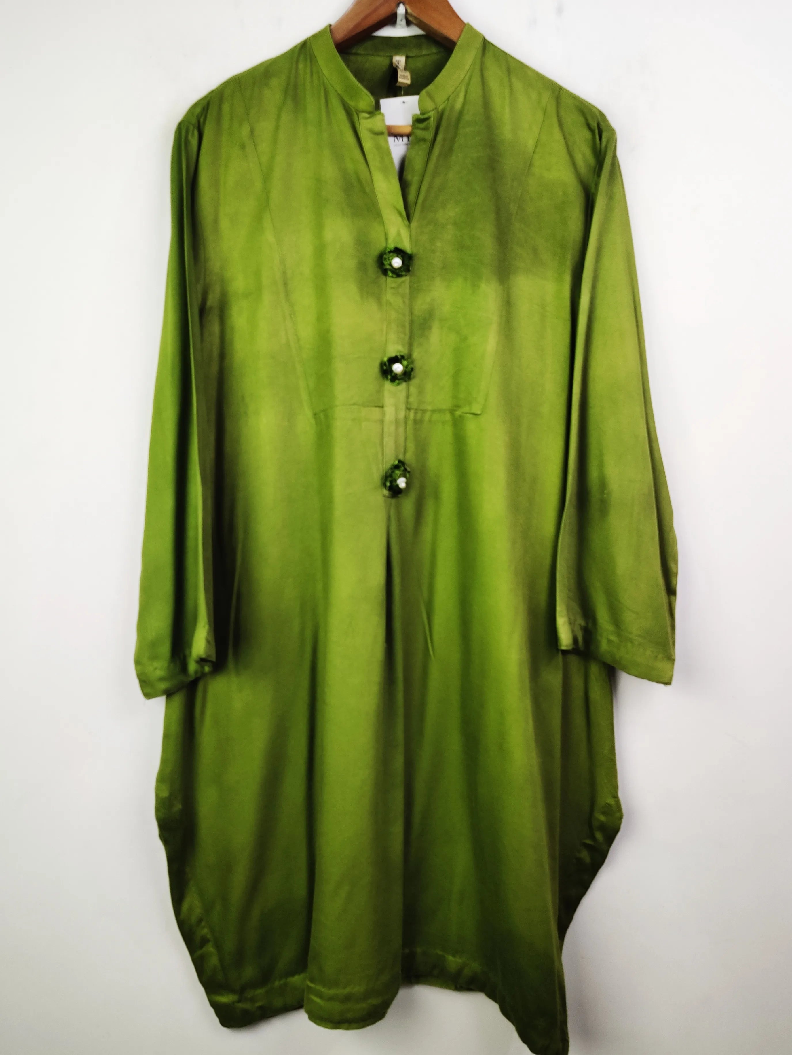 Buy online pre-used pre-loved 100% authentic & Original branded Ethnic (WBK-365) available in Pakistan. Top international brands avilable.