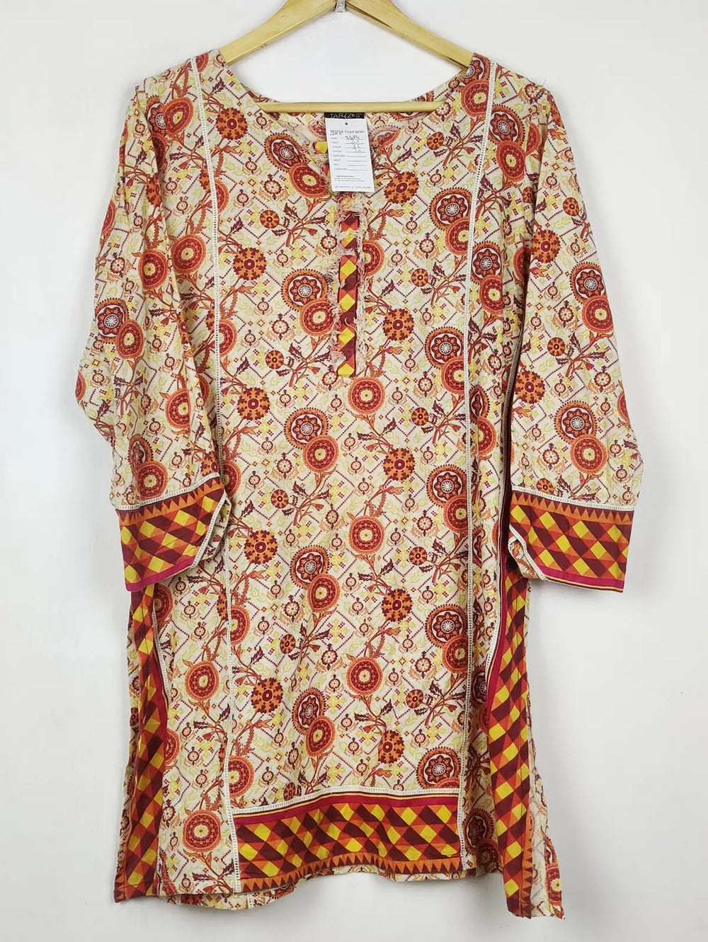 Buy online pre-used pre-loved 100% authentic & Original branded Tarzz (WBK-3654) available in Pakistan. Top international brands avilable.