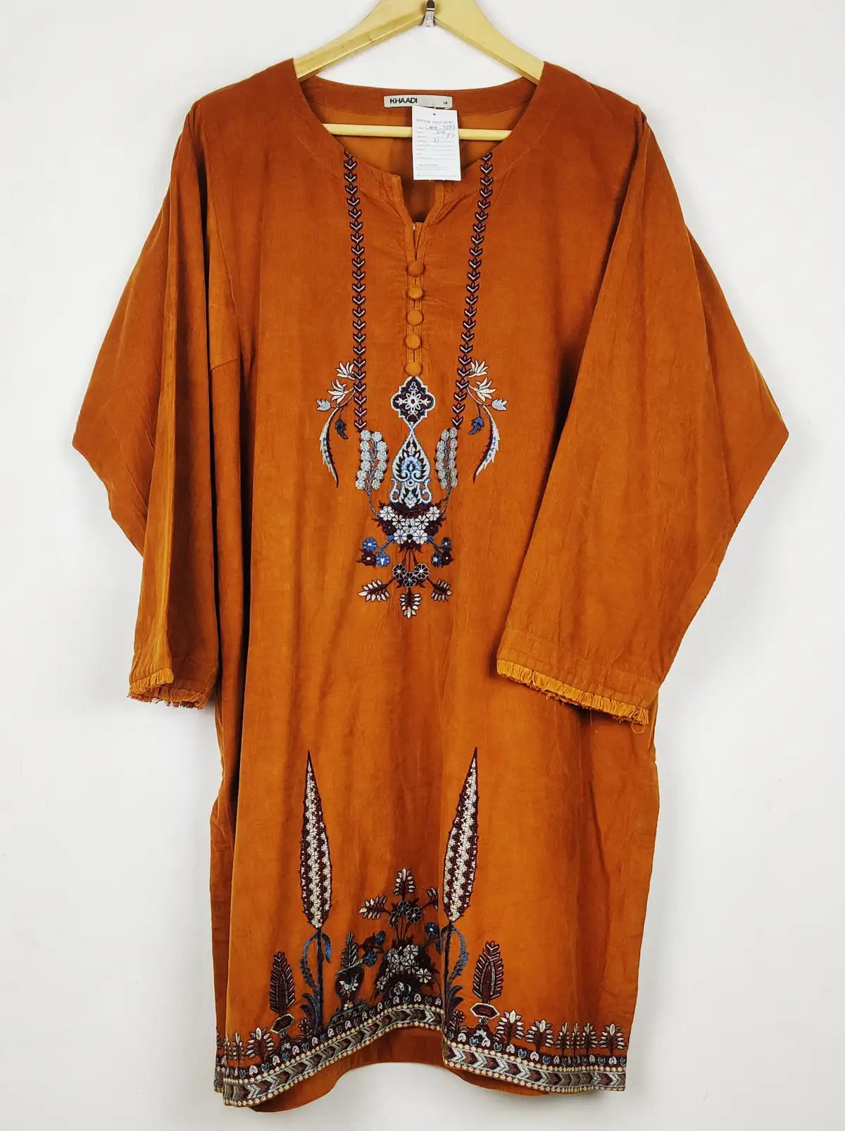 Buy online pre-used pre-loved 100% authentic & Original branded Khaadi (WBK-3697) available in Pakistan. Top international brands avilable.