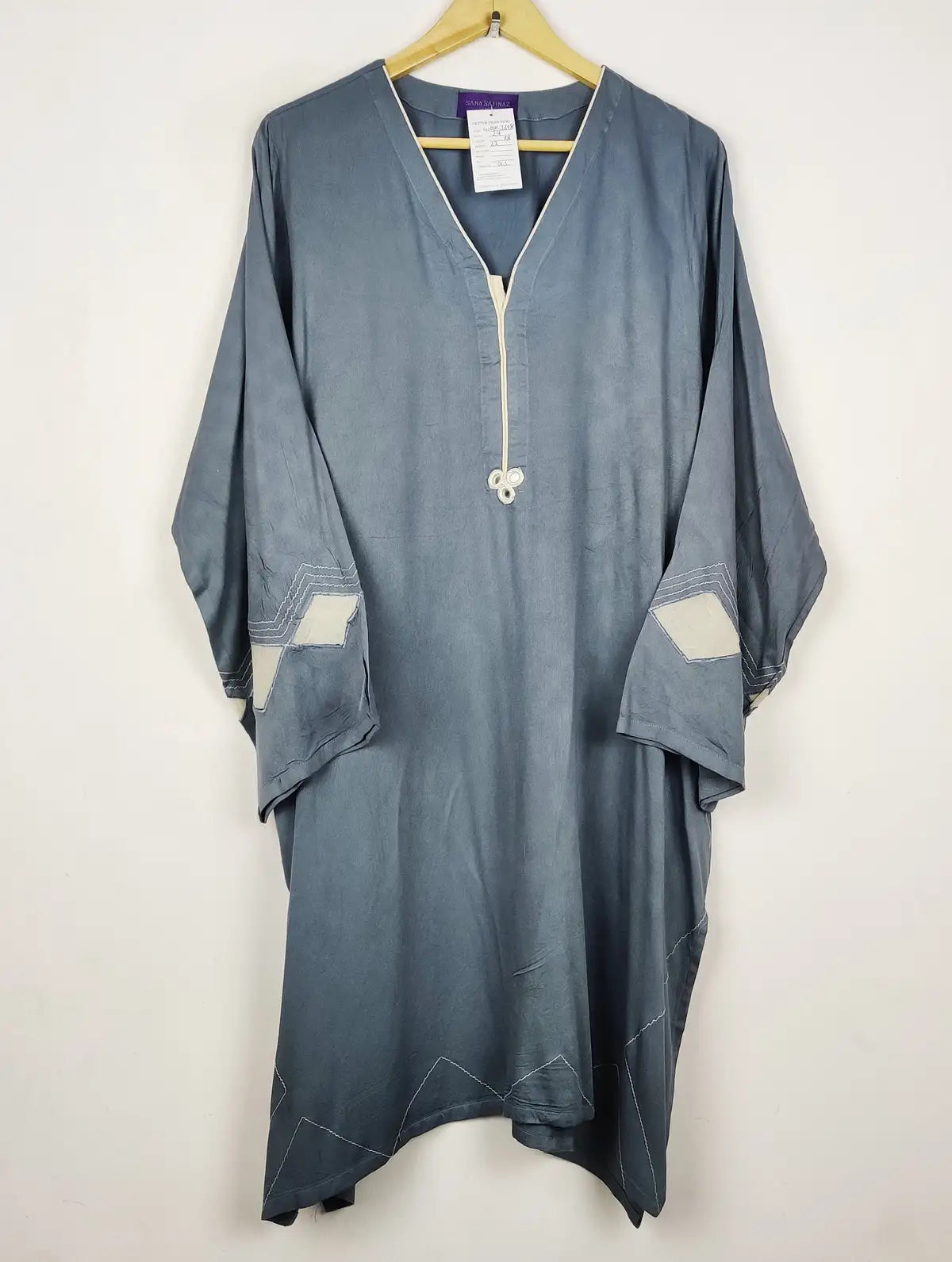 Buy online pre-used pre-loved 100% authentic & Original branded Sana Safinaz (WBK-3698) available in Pakistan. Top international brands avilable.