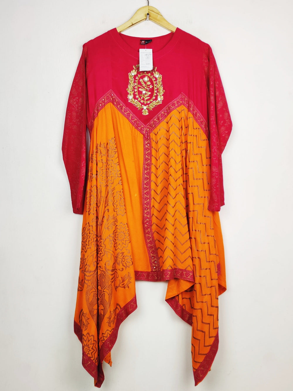 Buy online pre-used pre-loved 100% authentic & Original branded Bin Jamil (WBK-3730) available in Pakistan. Top international brands avilable.