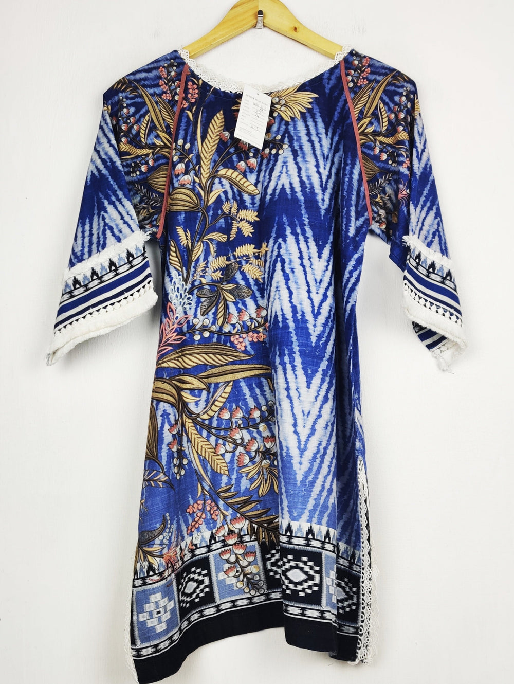 Buy online pre-used pre-loved 100% authentic & Original branded Bonanza Satrangi (WBK-3752) available in Pakistan. Top international brands avilable.