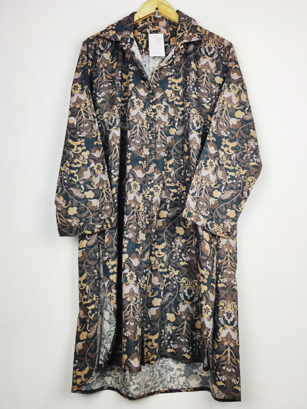 Buy online pre-used pre-loved 100% authentic & Original branded Unknown Brand (WBK-3760) available in Pakistan. Top international brands avilable.