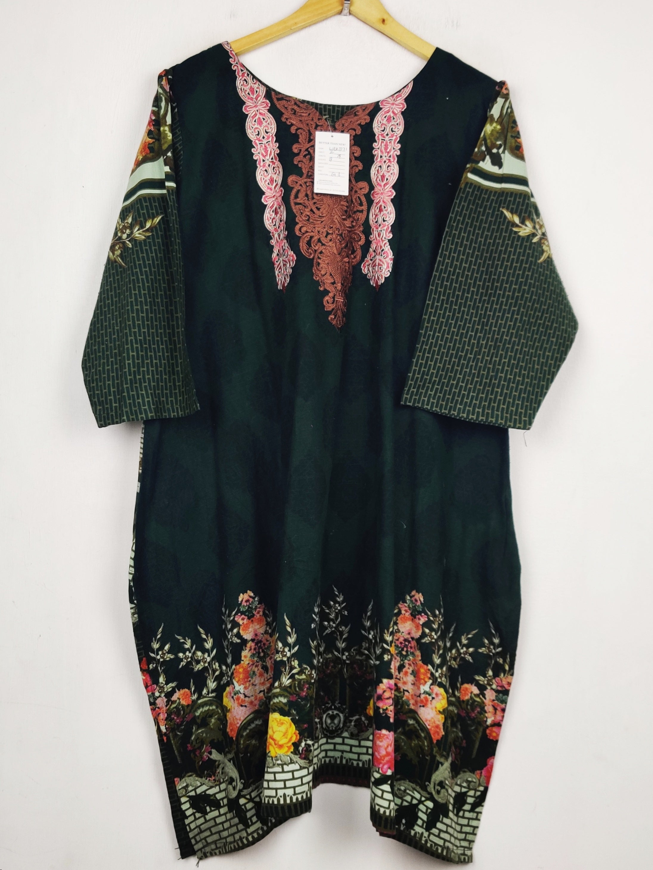 Buy online pre-used pre-loved 100% authentic & Original branded Unknown Brand (WBK-3771) available in Pakistan. Top international brands avilable.
