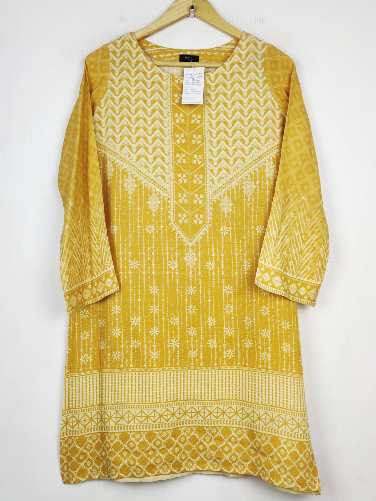 Buy online pre-used pre-loved 100% authentic & Original branded Saya (WBK-3797) available in Pakistan. Top international brands avilable.