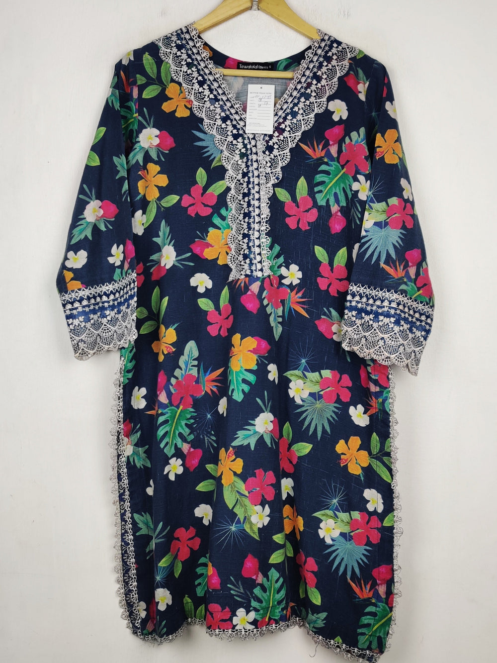 Buy online pre-used pre-loved 100% authentic & Original branded Tawakal (WBK-3798) available in Pakistan. Top international brands avilable.