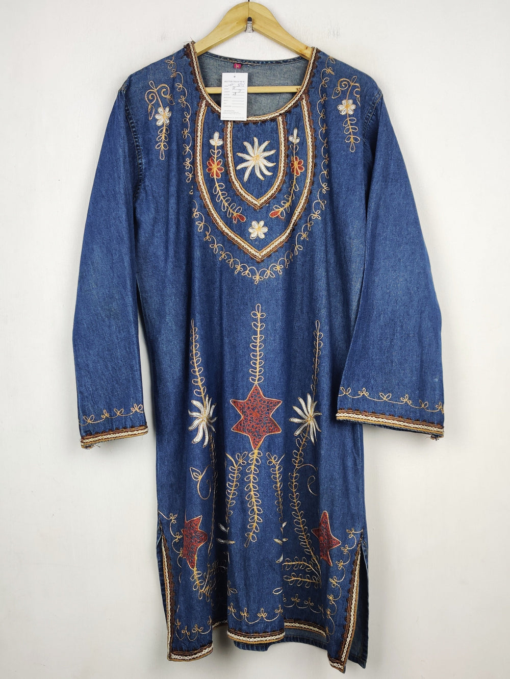 Buy online pre-used pre-loved 100% authentic & Original branded Unknown Brand (WBK-3801) available in Pakistan. Top international brands avilable.