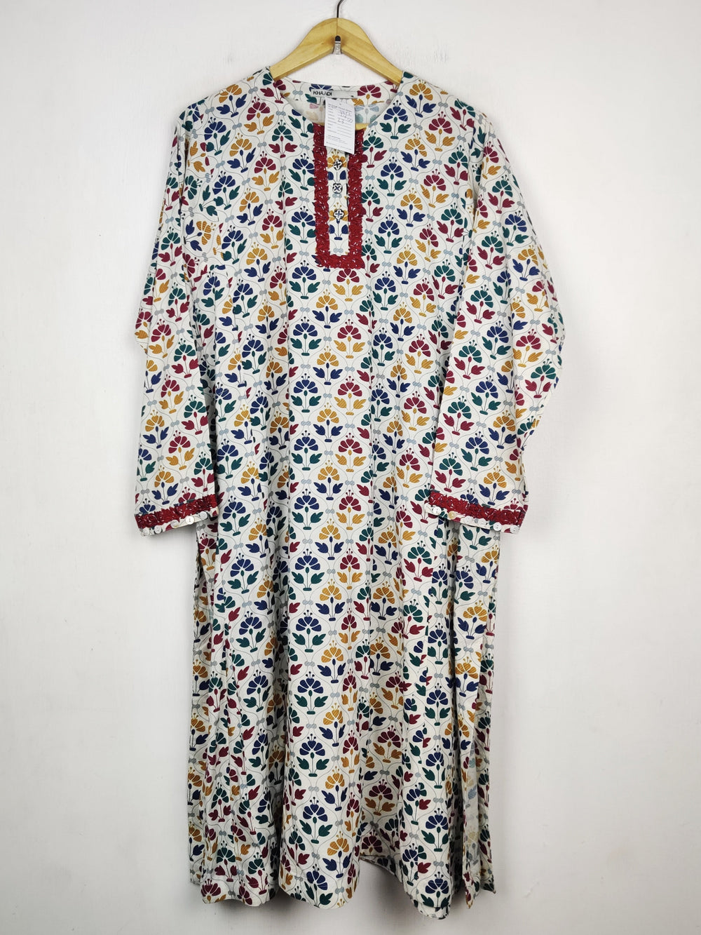 Buy online pre-used pre-loved 100% authentic & Original branded Khaadi (WBK-3812) available in Pakistan. Top international brands avilable.