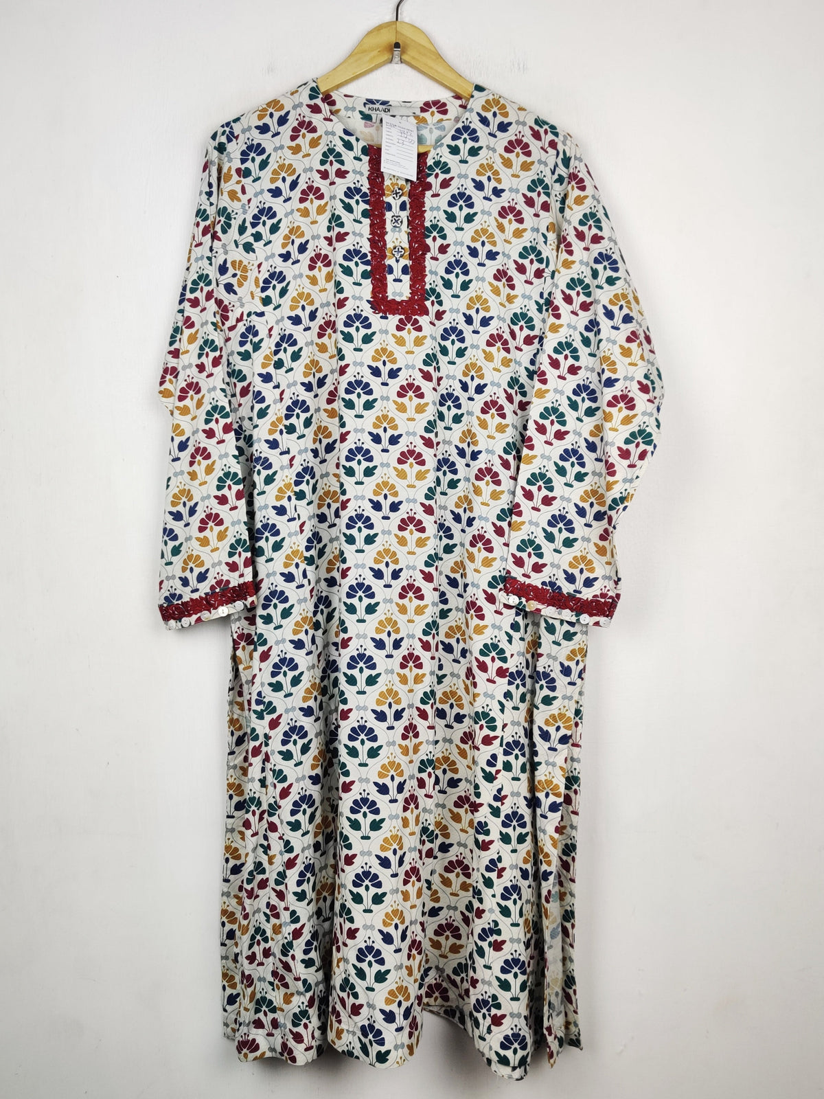 Buy online pre-used pre-loved 100% authentic & Original branded Khaadi (WBK-3812) available in Pakistan. Top international brands avilable.