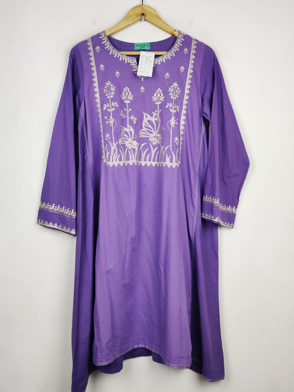 Buy online pre-used pre-loved 100% authentic & Original branded Sohaye (WBK-3814) available in Pakistan. Top international brands avilable.