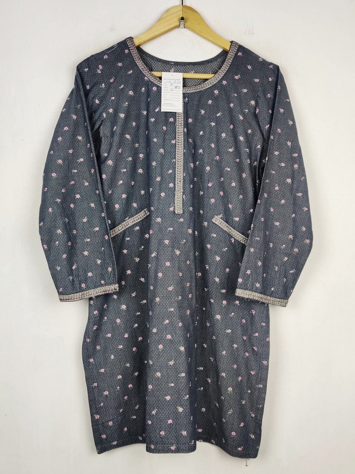 Buy online pre-used pre-loved 100% authentic & Original branded Unknown Brand (WBK-3829) available in Pakistan. Top international brands avilable.