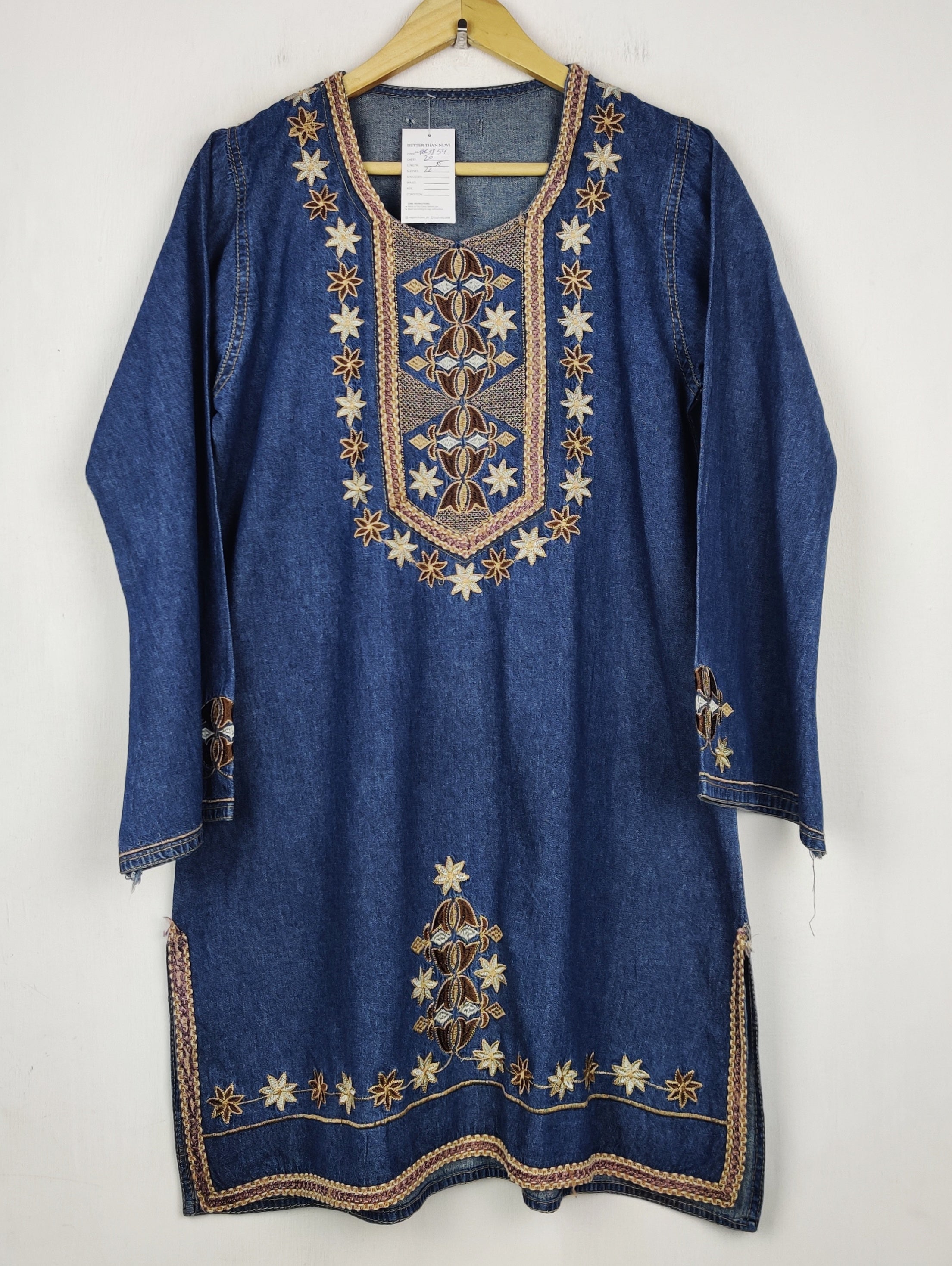 Buy online pre-used pre-loved 100% authentic & Original branded Unknown Brand (WBK-3854) available in Pakistan. Top international brands avilable.