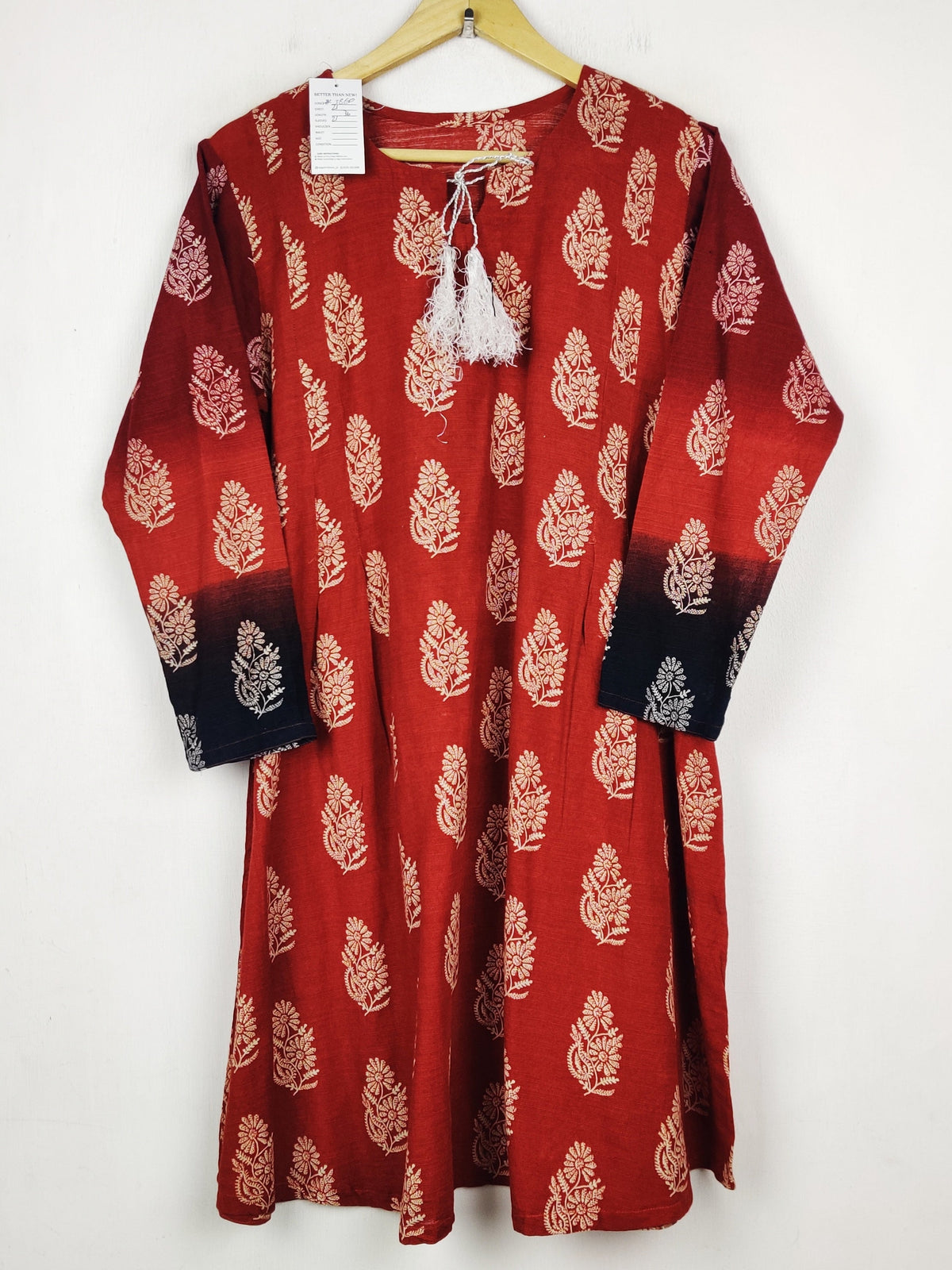Buy online pre-used pre-loved 100% authentic & Original branded Unknown Brand (WBK-3860) available in Pakistan. Top international brands avilable.