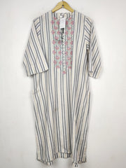 Buy online pre-used pre-loved 100% authentic & Original branded Ethnic (WBK-3864) available in Pakistan. Top international brands avilable.