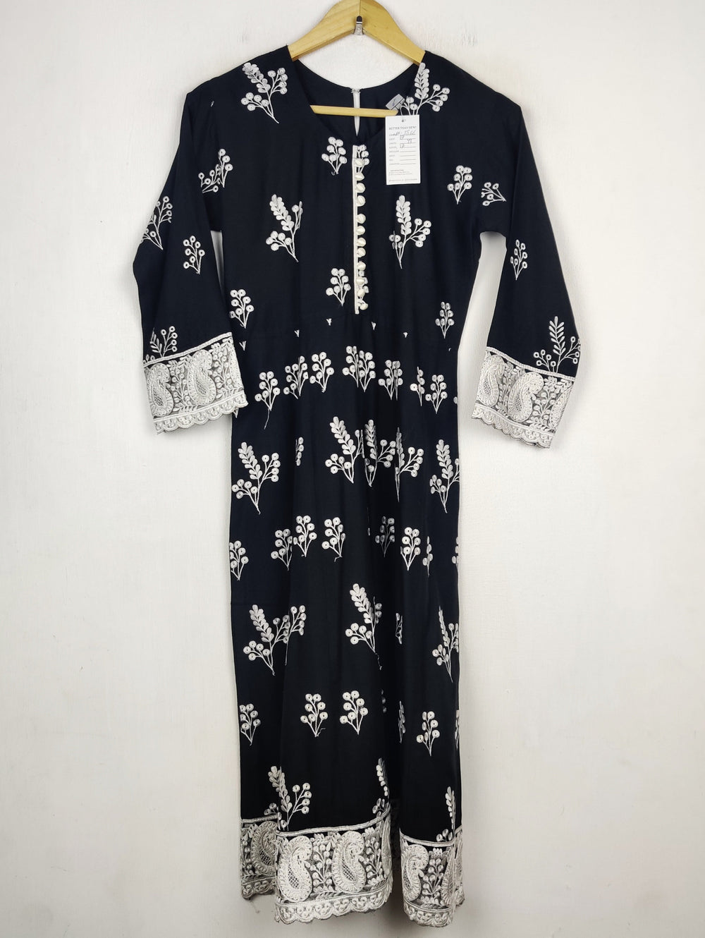 Buy online pre-used pre-loved 100% authentic & Original branded Baba Posh (WBK-3866) available in Pakistan. Top international brands avilable.