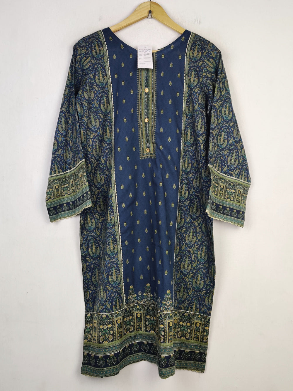 Buy online pre-used pre-loved 100% authentic & Original branded Bin Saeed (WBK-3877) available in Pakistan. Top international brands avilable.