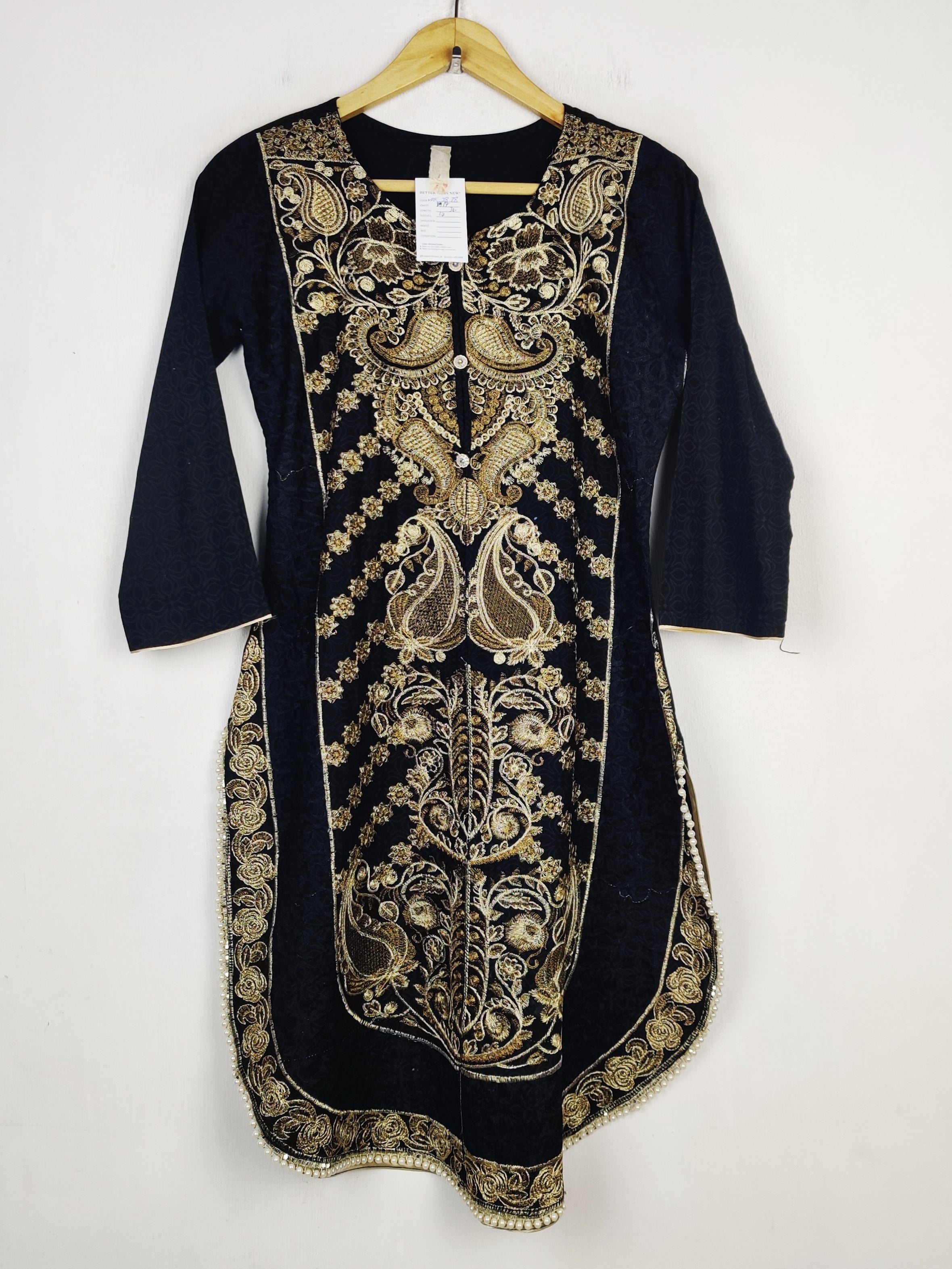 Buy online pre-used pre-loved 100% authentic & Original branded Unknown Brand (WBK-3878) available in Pakistan. Top international brands avilable.