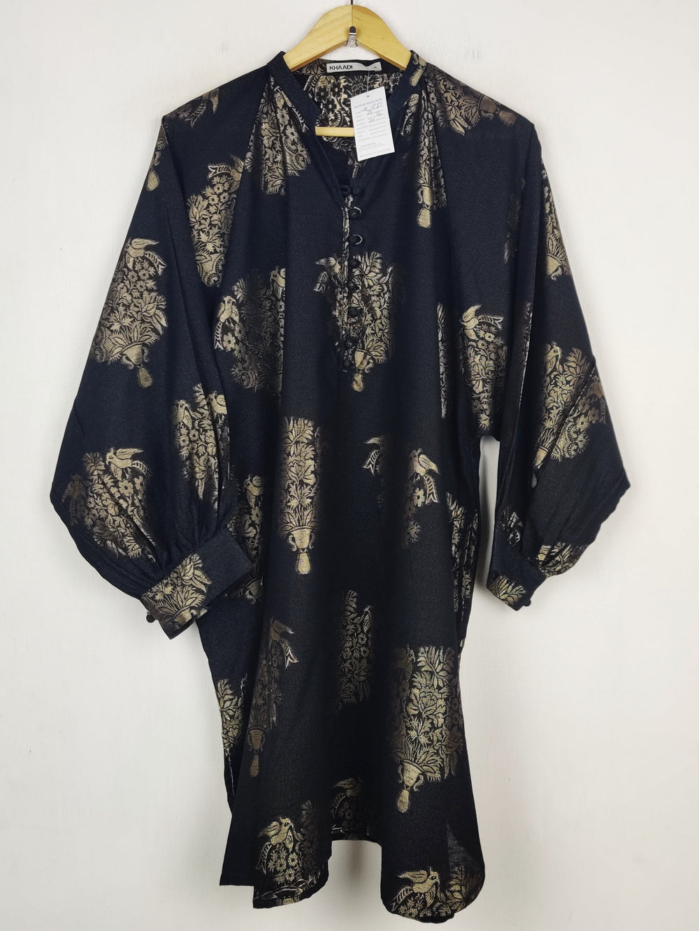 Buy online pre-used pre-loved 100% authentic & Original branded Khaadi (WBK-3883) available in Pakistan. Top international brands avilable.