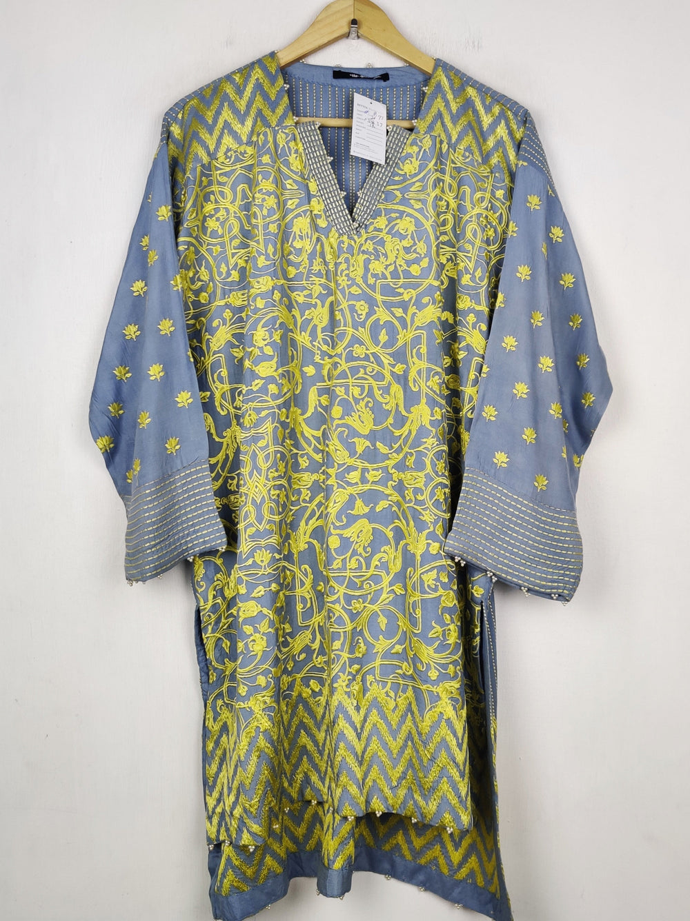 Buy online pre-used pre-loved 100% authentic & Original branded Khaadi (WBK-3893) available in Pakistan. Top international brands avilable.