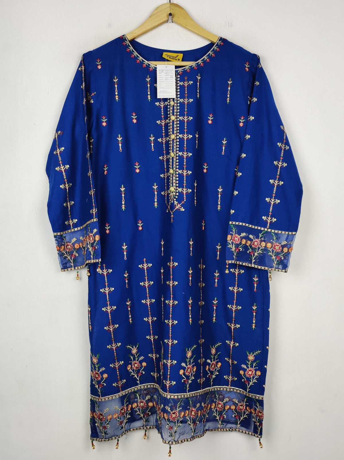 Buy online pre-used pre-loved 100% authentic & Original branded Ayanas (WBK-3902) available in Pakistan. Top international brands avilable.