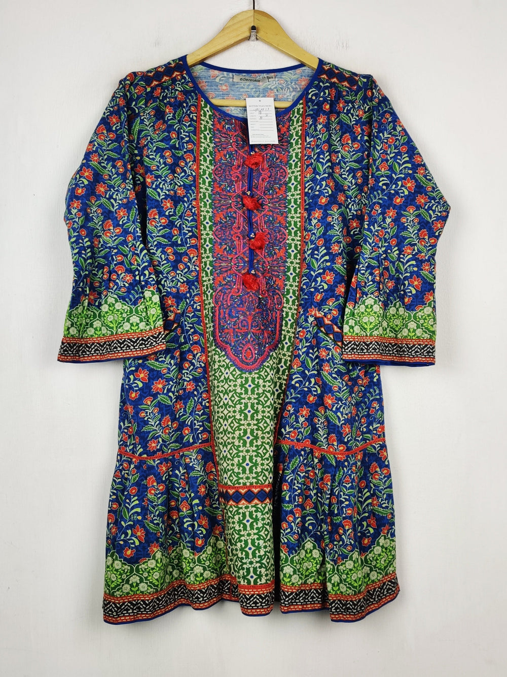 Buy online pre-used pre-loved 100% authentic & Original branded Edenrobe (WBK-3913) available in Pakistan. Top international brands avilable.