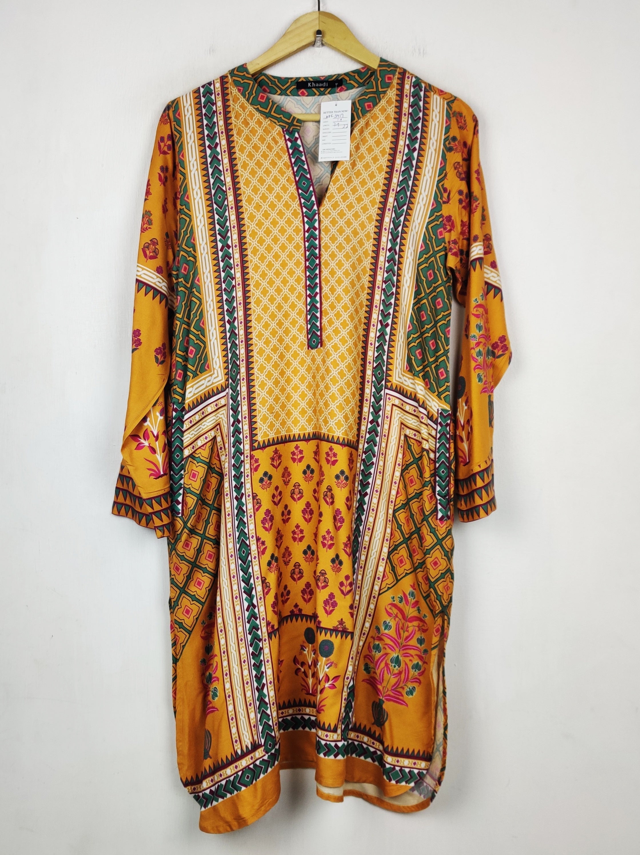 Buy online pre-used pre-loved 100% authentic & Original branded Khaadi (WBK-3917) available in Pakistan. Top international brands avilable.
