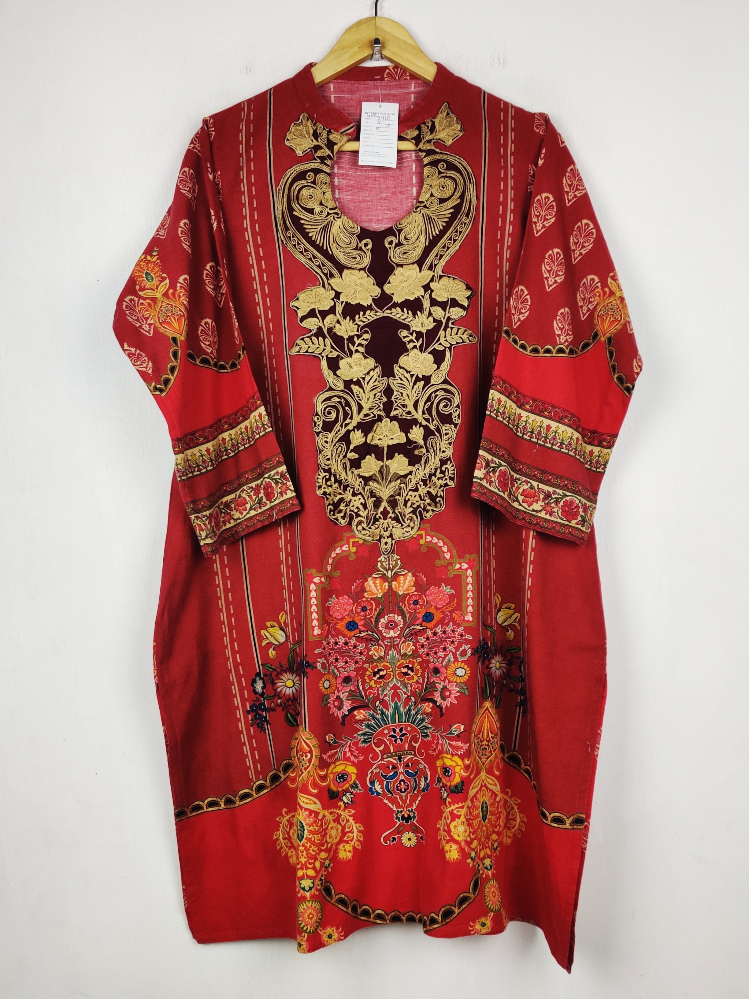 Buy online pre-used pre-loved 100% authentic & Original branded Unknown Brand (WBK-3918) available in Pakistan. Top international brands avilable.