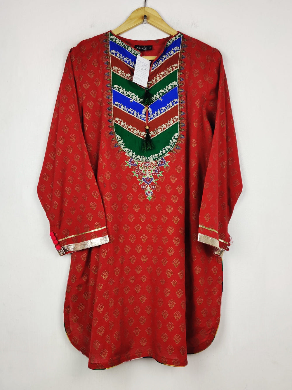 Buy online pre-used pre-loved 100% authentic & Original branded Monas (WBK-3920) available in Pakistan. Top international brands avilable.