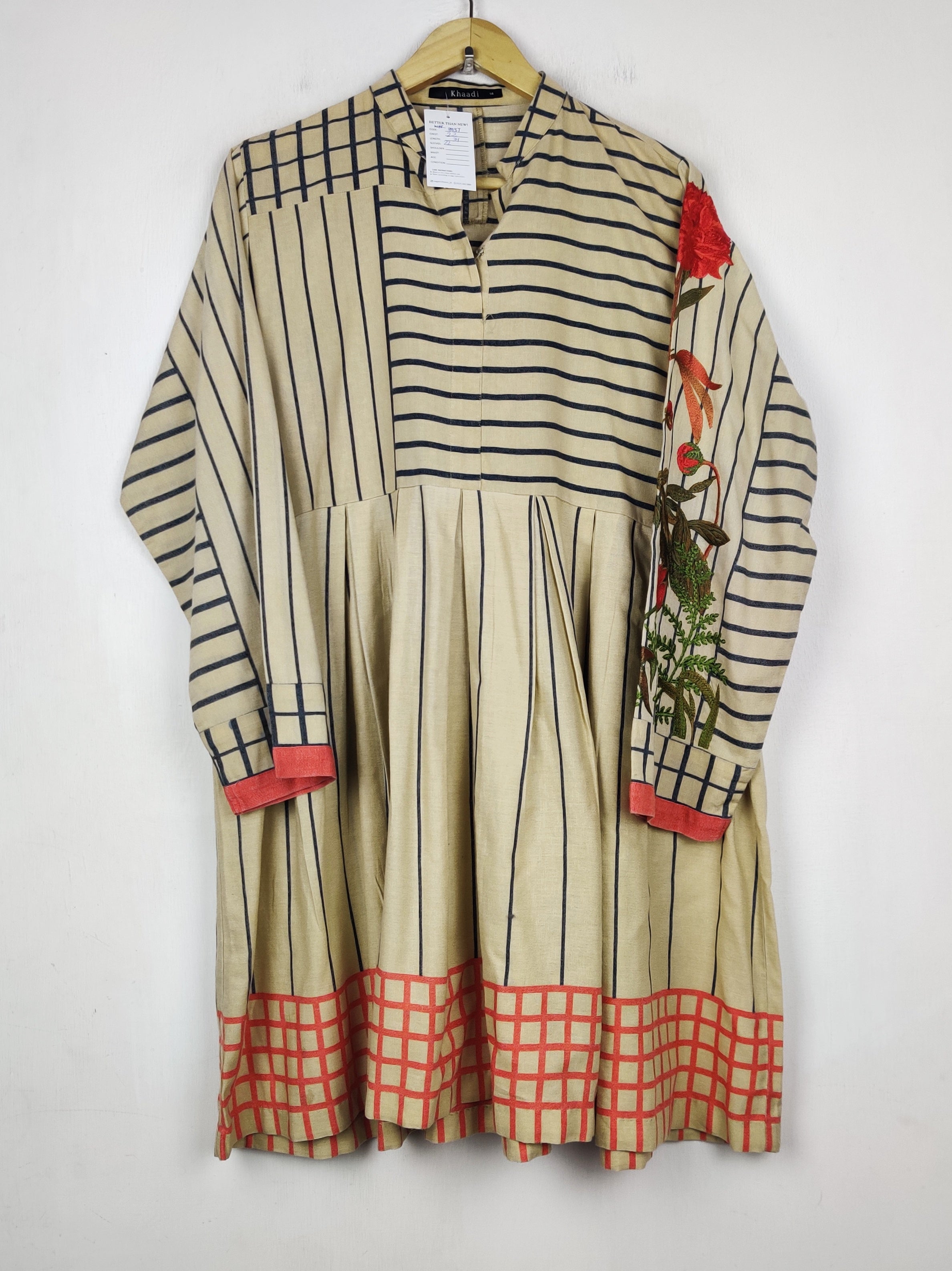 Buy online pre-used pre-loved 100% authentic & Original branded Khaadi (WBK-3937) available in Pakistan. Top international brands avilable.