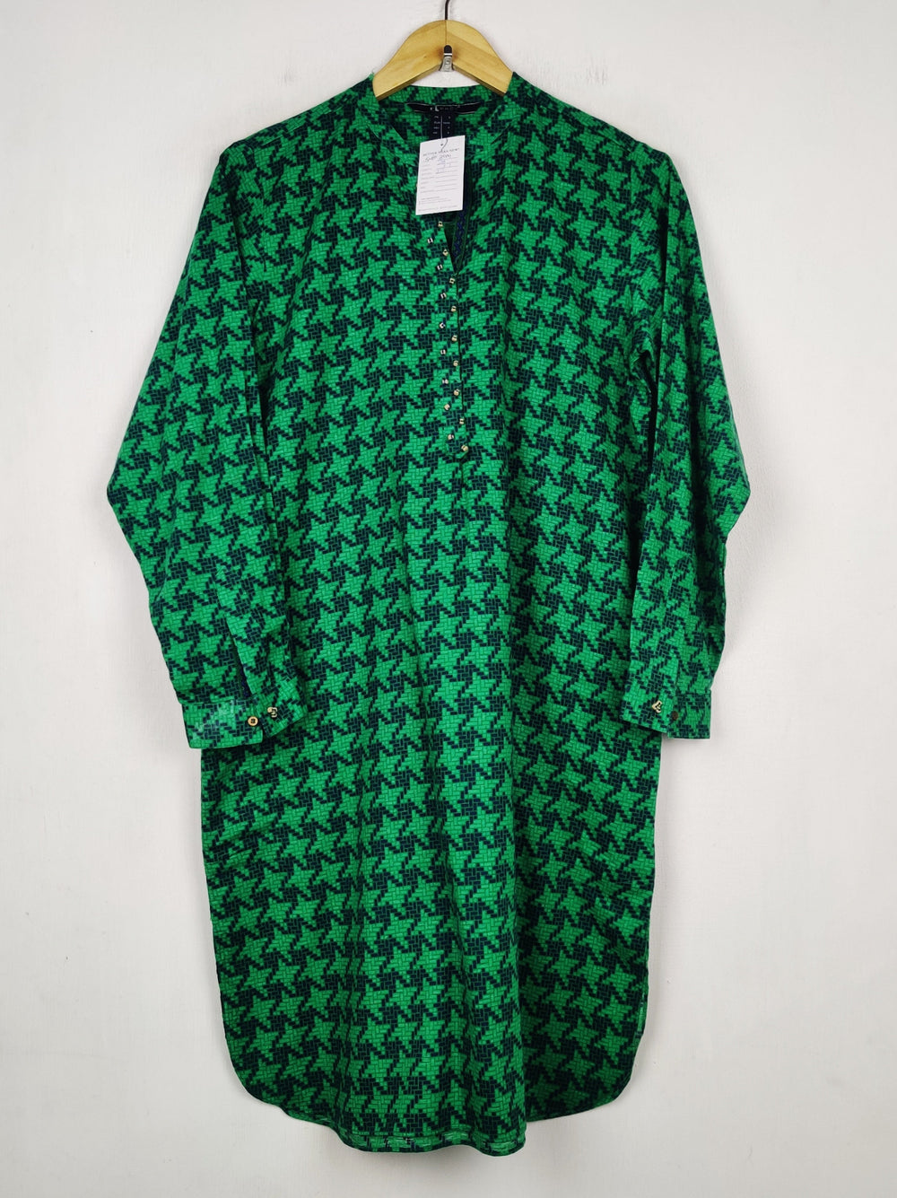 Buy online pre-used pre-loved 100% authentic & Original branded Nishat (WBK-3941) available in Pakistan. Top international brands avilable.