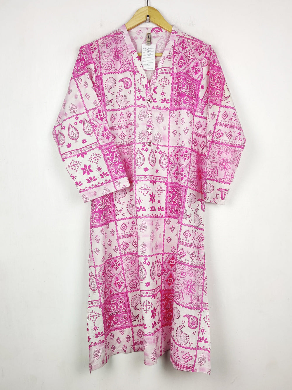Buy online pre-used pre-loved 100% authentic & Original branded Ethnic (WBK-3943) available in Pakistan. Top international brands avilable.