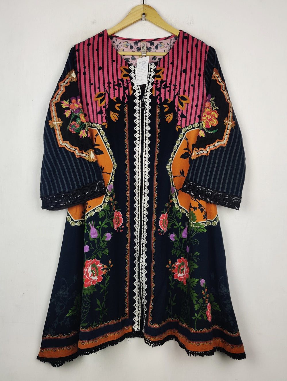 Buy online pre-used pre-loved 100% authentic & Original branded Ethnic (WBK-3964) available in Pakistan. Top international brands avilable.