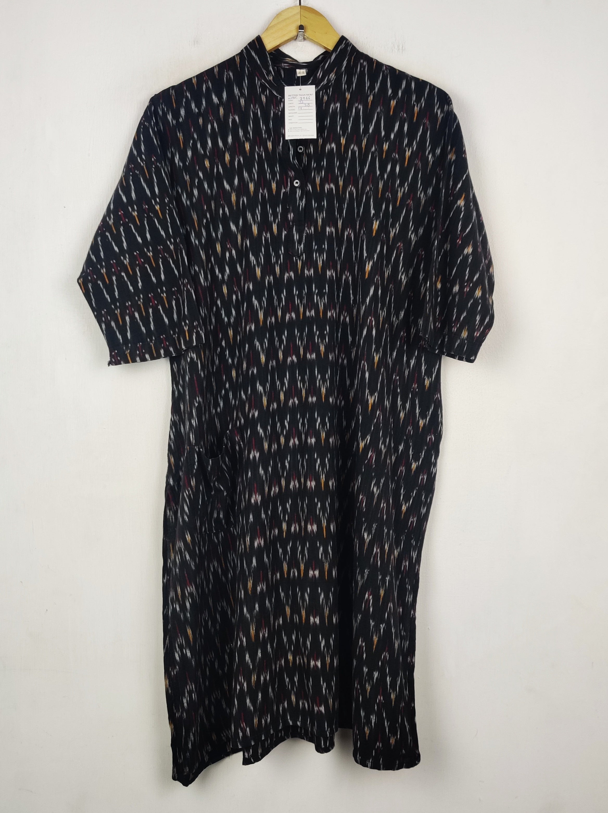 Buy online pre-used pre-loved 100% authentic & Original branded Unknown Brand (WBK-3966) available in Pakistan. Top international brands avilable.