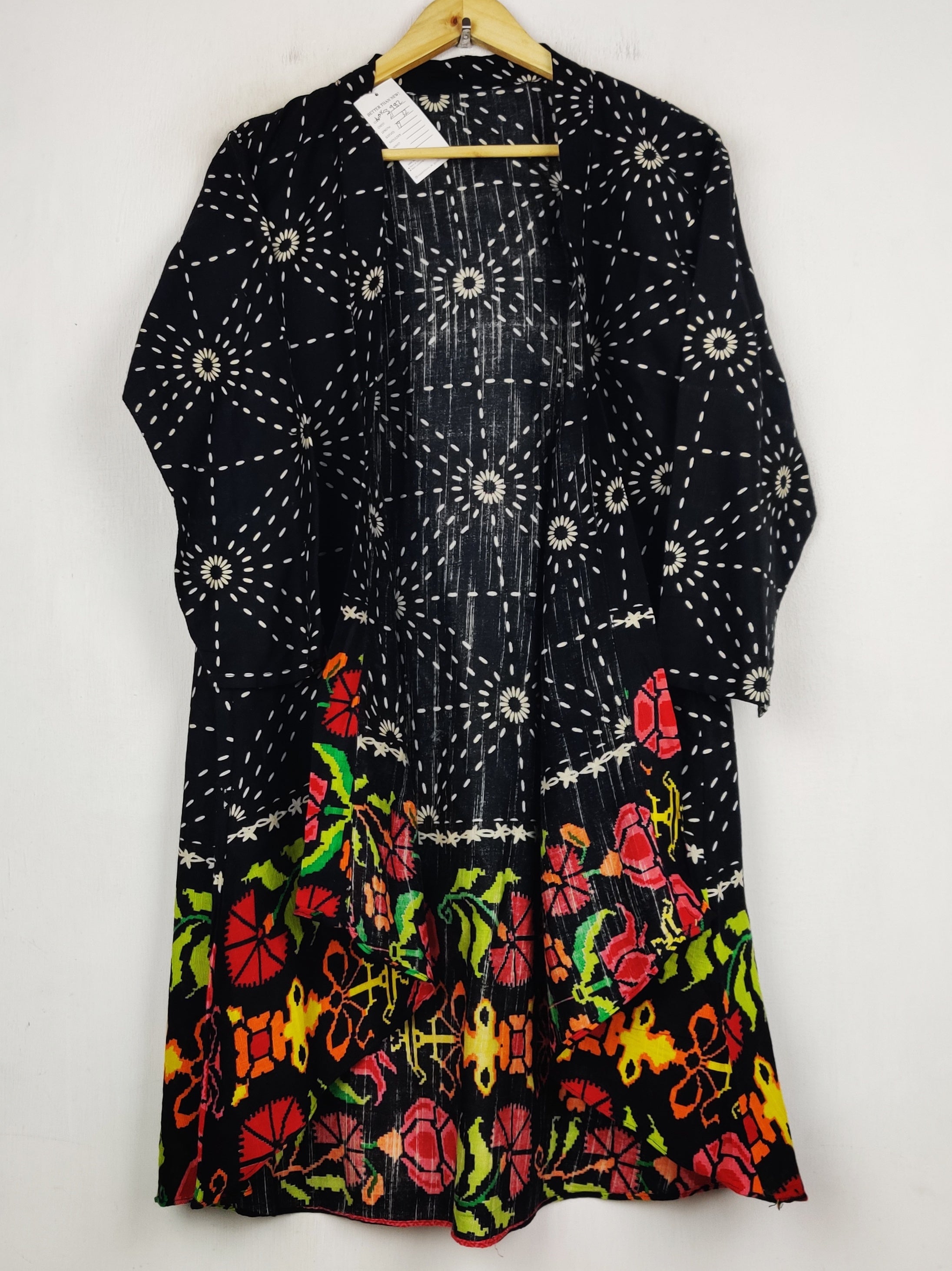 Buy online pre-used pre-loved 100% authentic & Original branded Unknown Brand (WBK-3982) available in Pakistan. Top international brands avilable.