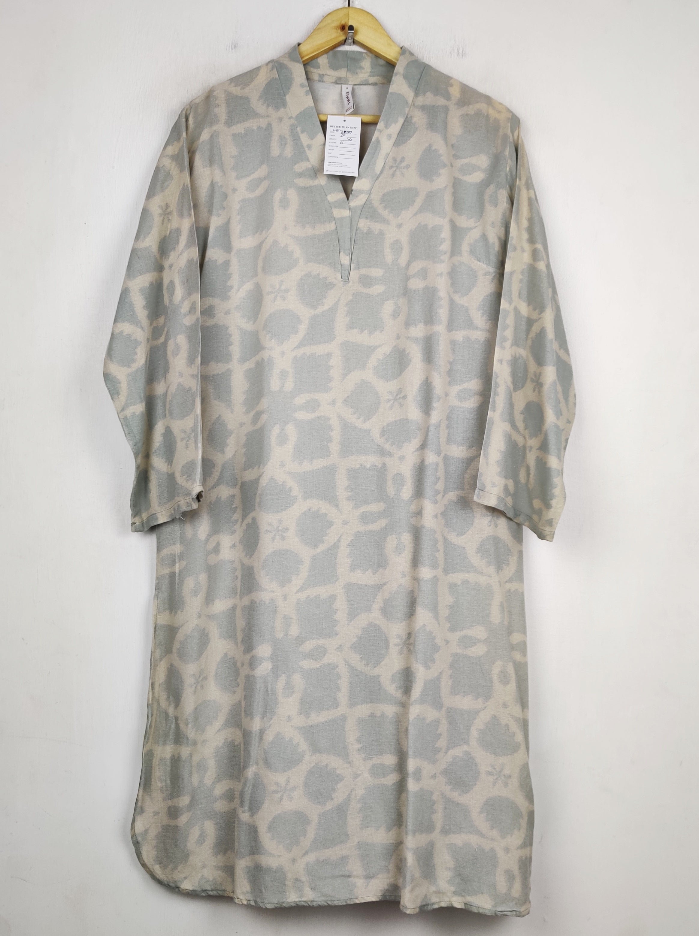 Buy online pre-used pre-loved 100% authentic & Original branded Ethnic (WBK-3989) available in Pakistan. Top international brands avilable.
