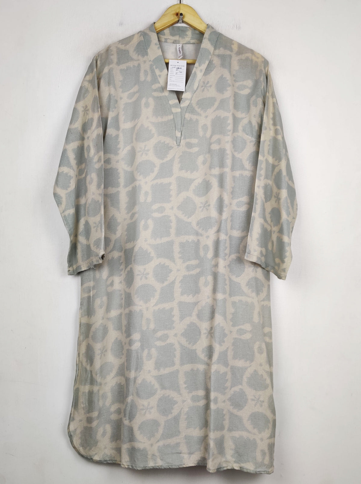 Buy online pre-used pre-loved 100% authentic & Original branded Ethnic (WBK-3989) available in Pakistan. Top international brands avilable.