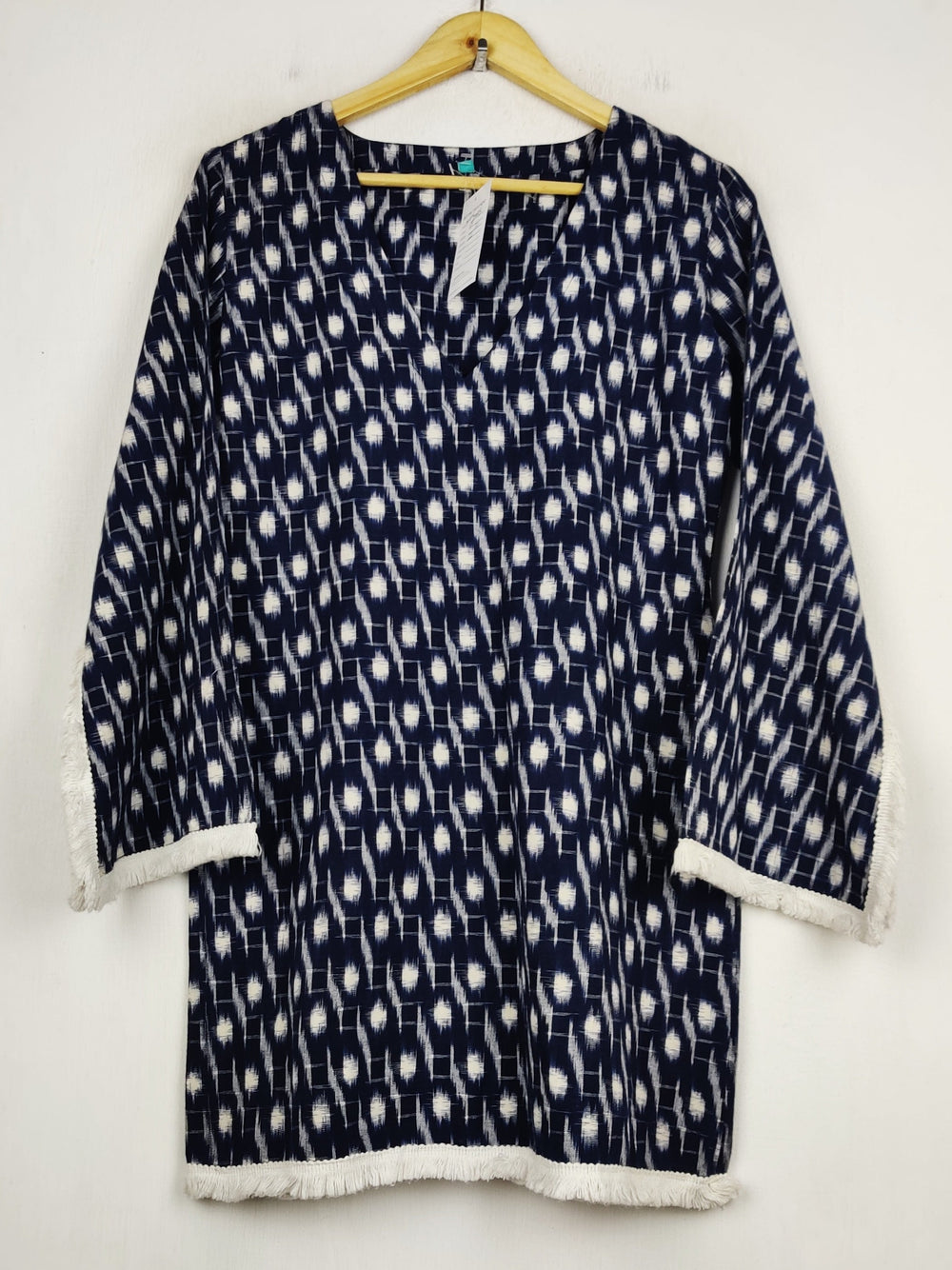 Buy online pre-used pre-loved 100% authentic & Original branded Unknown Brand (WBK-3995) available in Pakistan. Top international brands avilable.