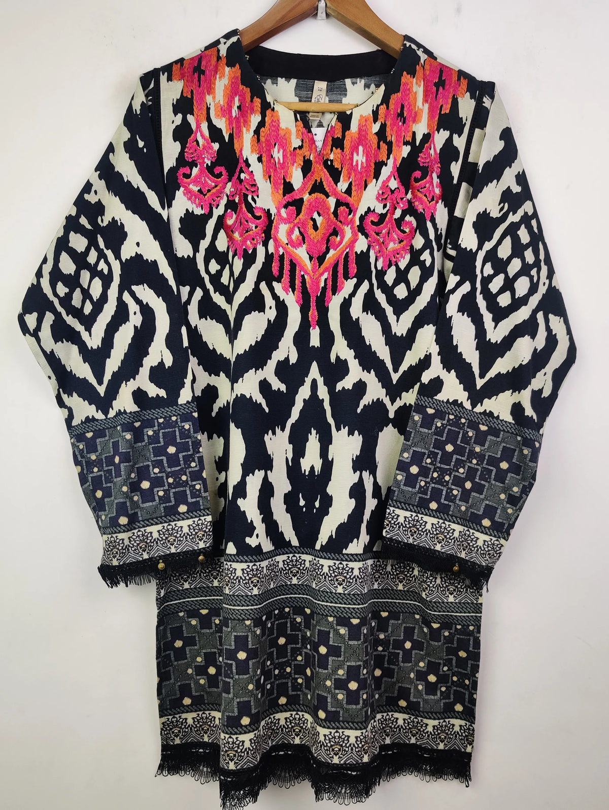 Buy online pre-used pre-loved 100% authentic & Original branded Ethnic (WBK-451) available in Pakistan. Top international brands avilable.