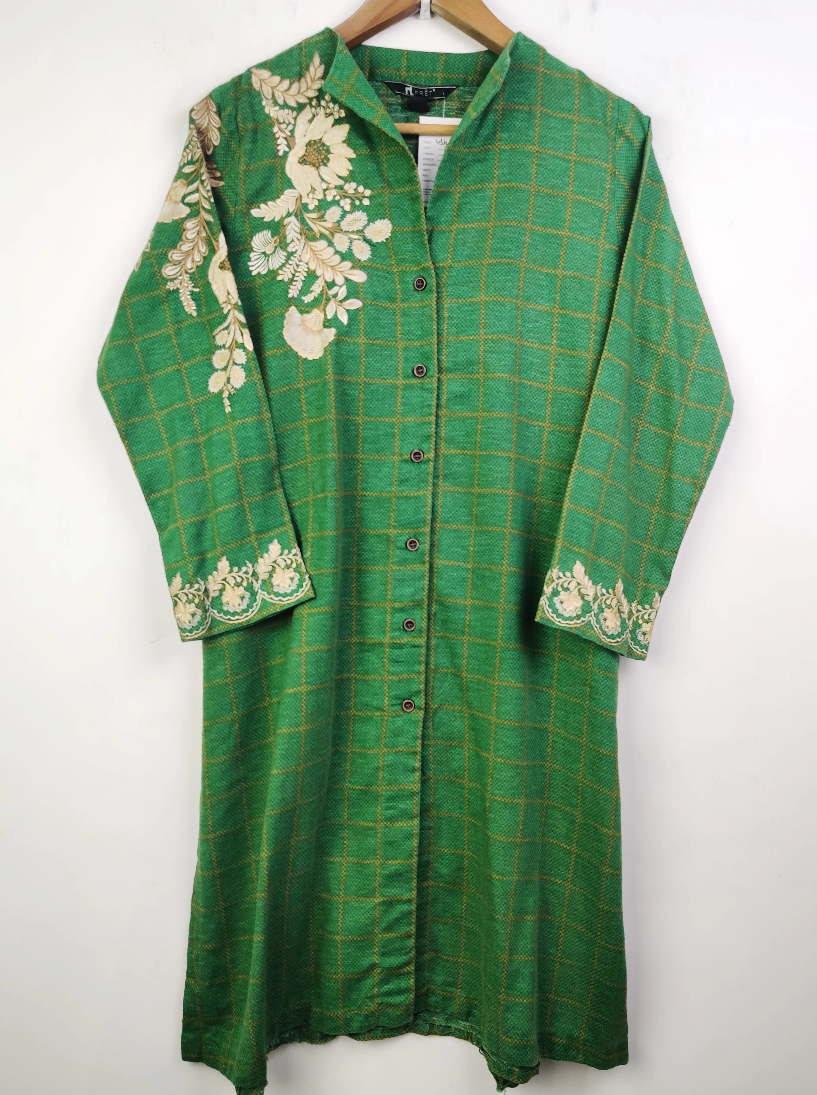Buy online pre-used pre-loved 100% authentic & Original branded Nishat Linen (WBK-458) available in Pakistan. Top international brands avilable.