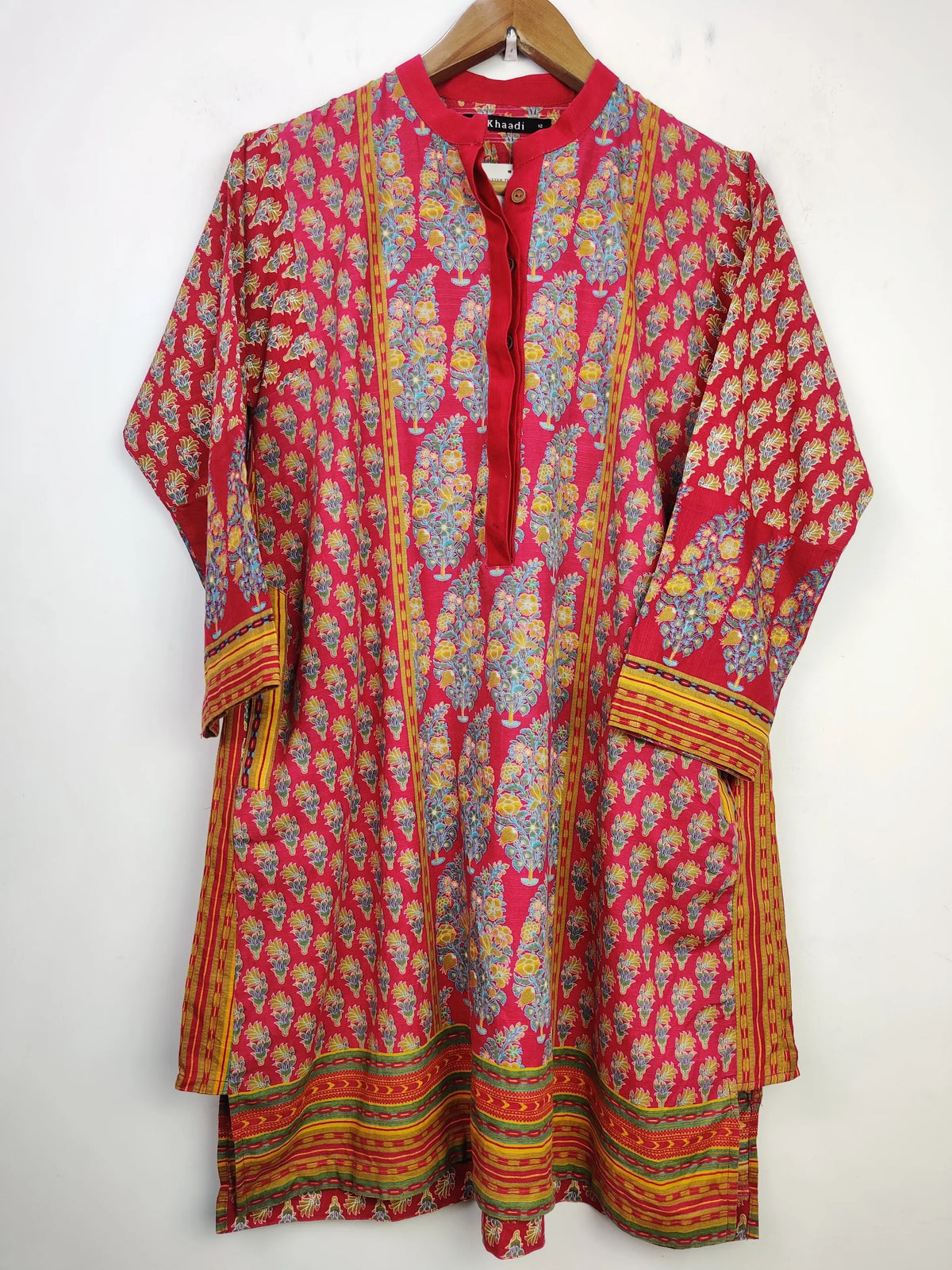 Buy online pre-used pre-loved 100% authentic & Original branded Khaadi (WBK-496) available in Pakistan. Top international brands avilable.