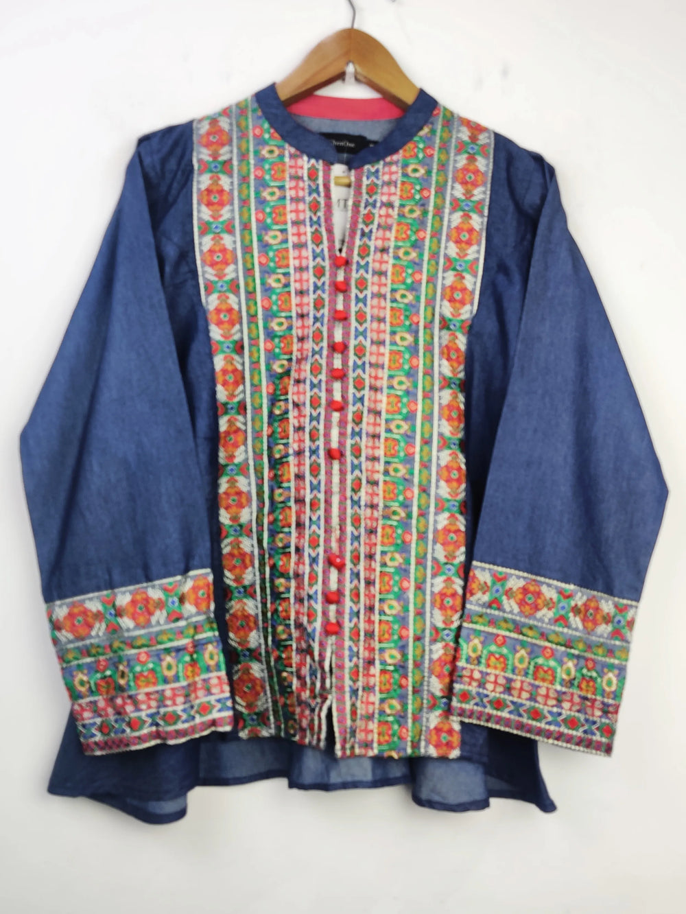 Buy online pre-used pre-loved 100% authentic & Original branded Chen One (WBK-507) available in Pakistan. Top international brands avilable.