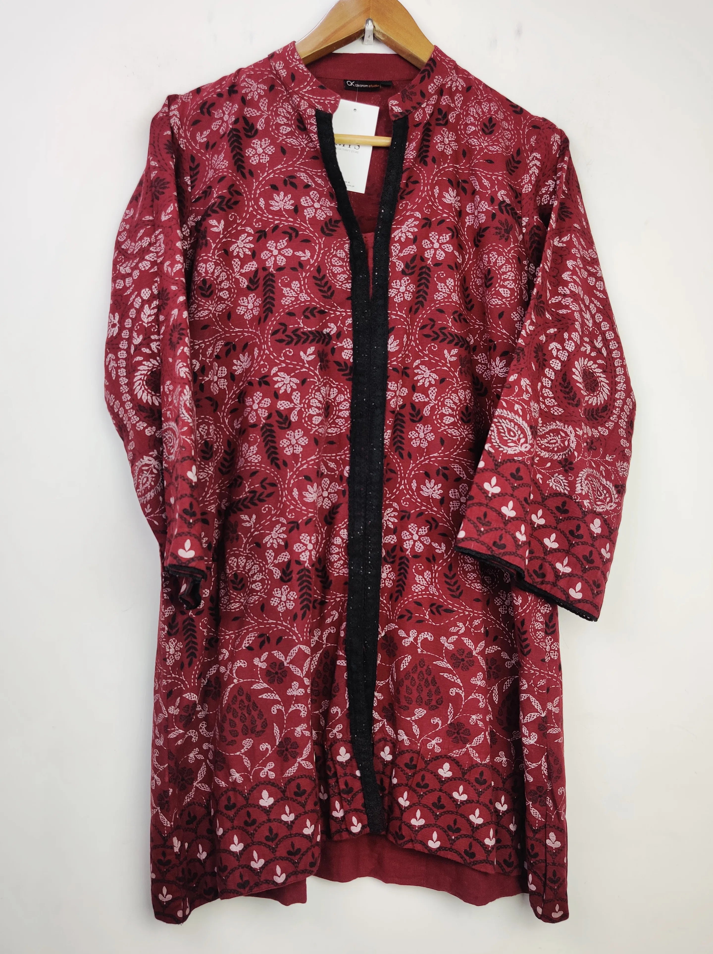 Buy online pre-used pre-loved 100% authentic & Original branded Alkaram Studio (WBK-517) available in Pakistan. Top international brands avilable.