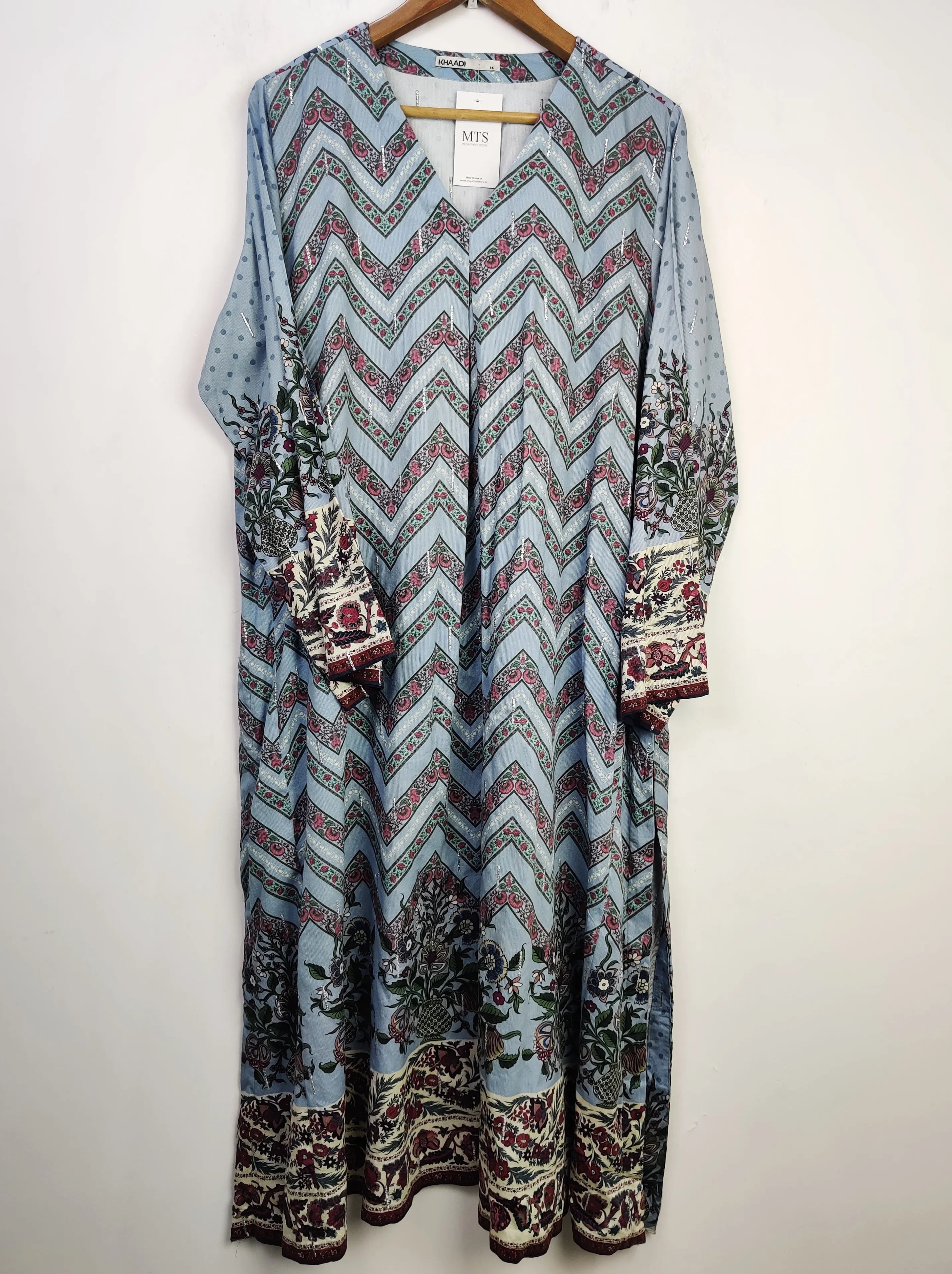Buy online pre-used pre-loved 100% authentic & Original branded Khaadi (WBK-563) available in Pakistan. Top international brands avilable.