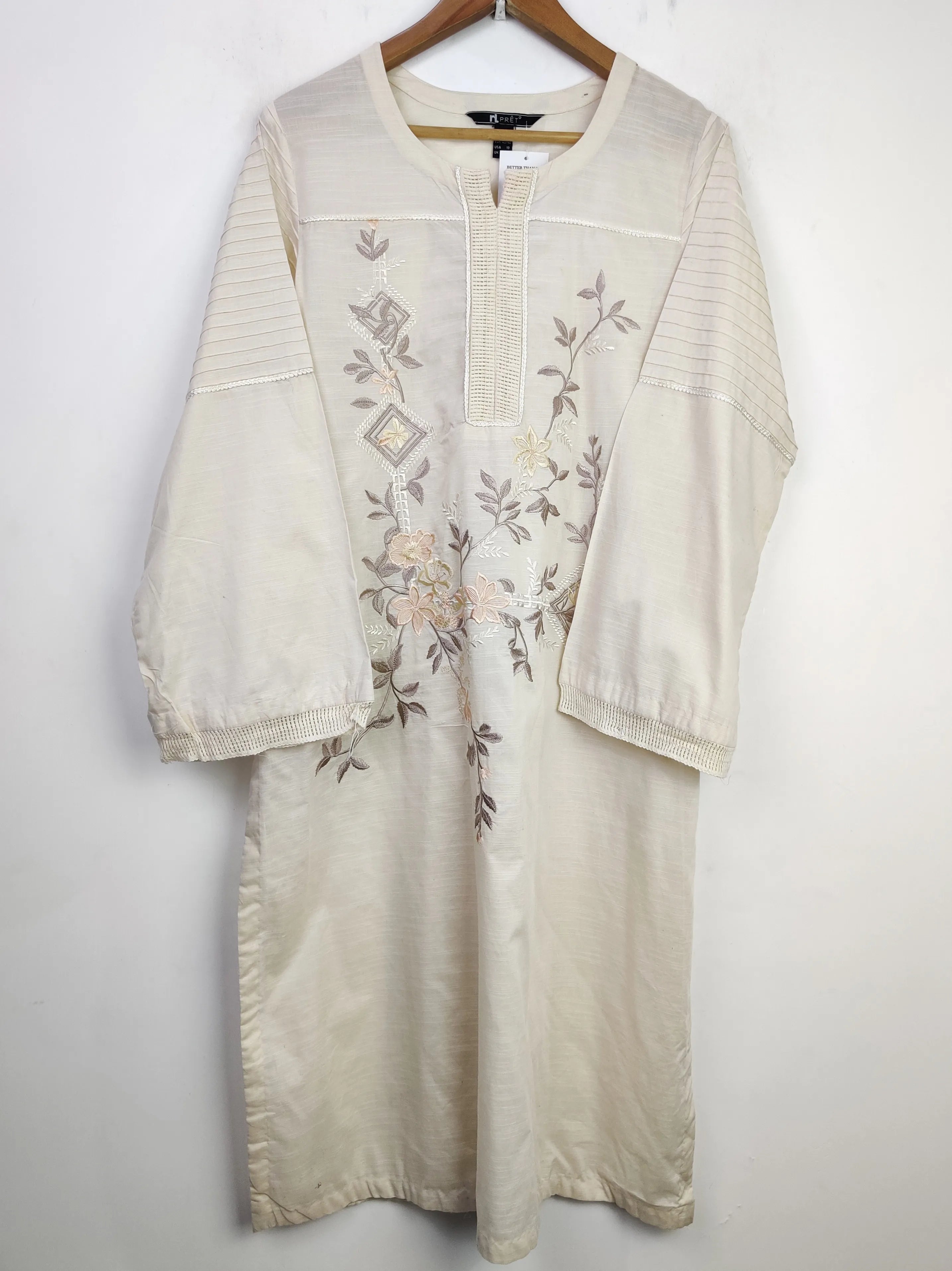 Buy online pre-used pre-loved 100% authentic & Original branded Nishat Linen (WBK-564) available in Pakistan. Top international brands avilable.