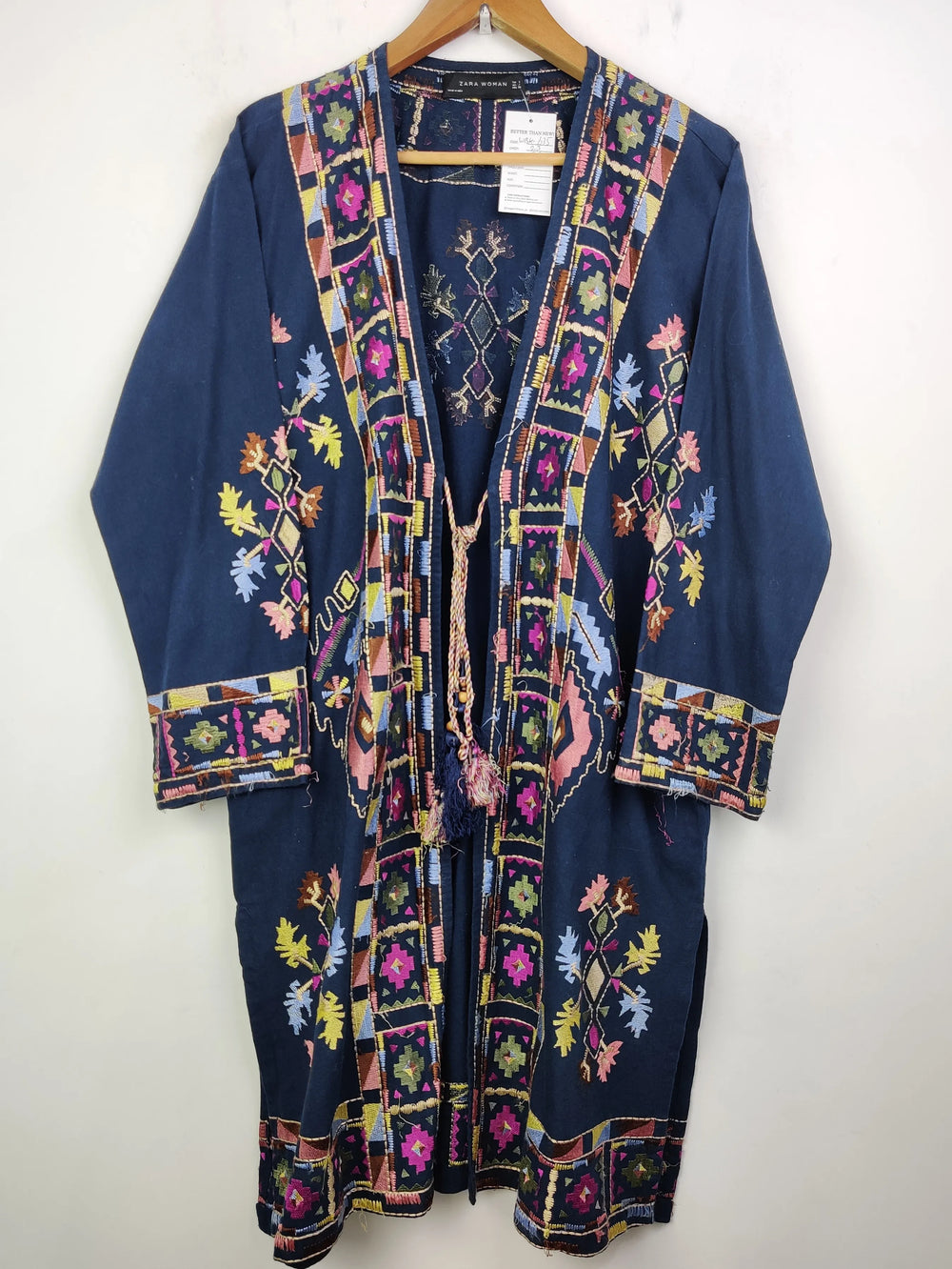Buy online pre-used pre-loved 100% authentic & Original branded Zara (WBK-635) available in Pakistan. Top international brands avilable.