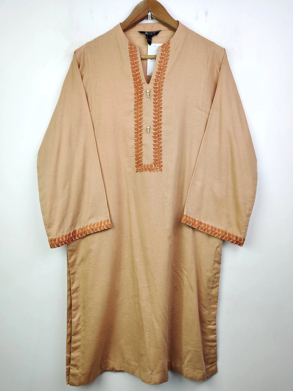 Buy online pre-used pre-loved 100% authentic & Original branded Nishat Linen (WBK-671) available in Pakistan. Top international brands avilable.