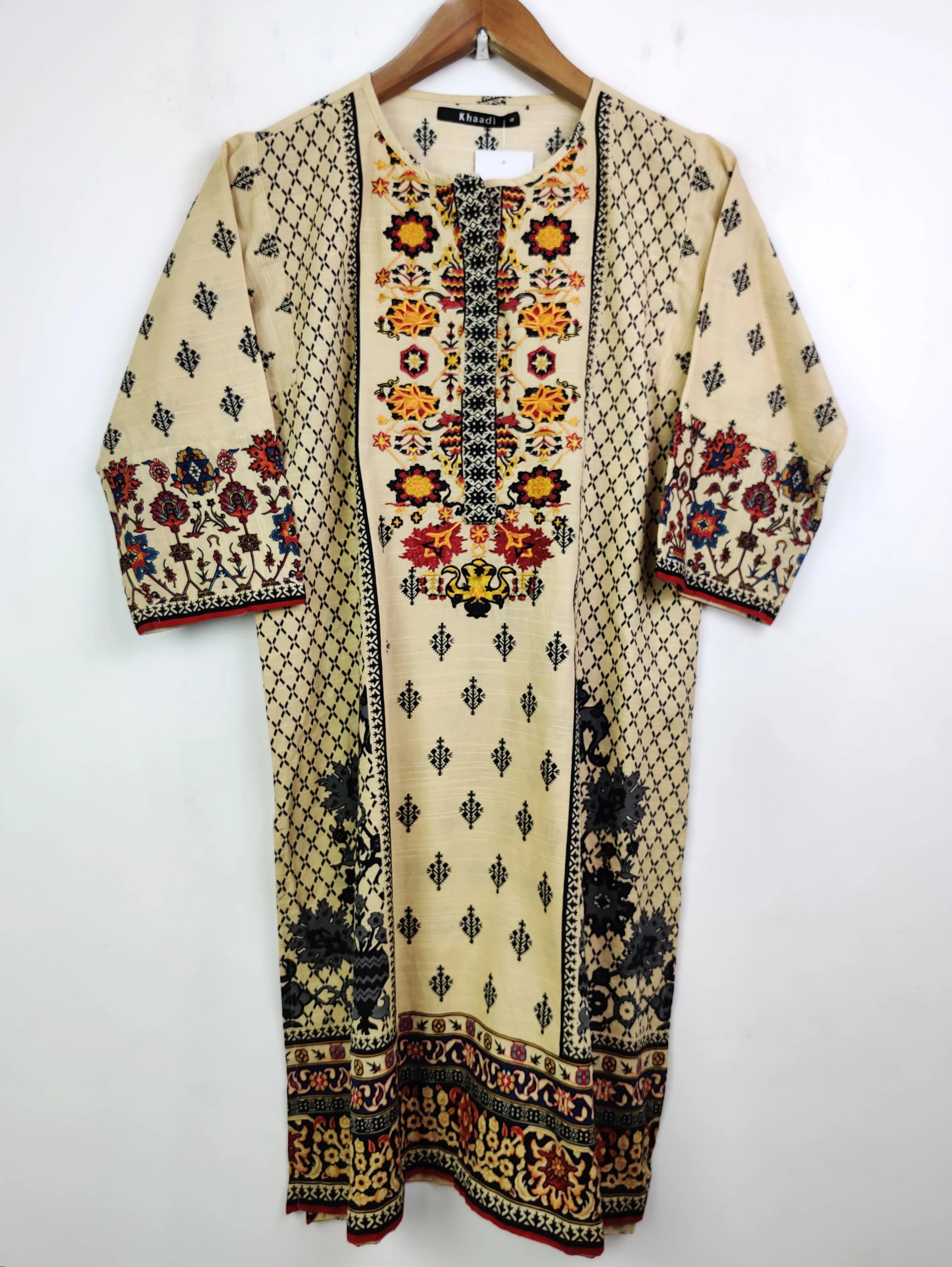 Buy online pre-used pre-loved 100% authentic & Original branded Khaadi (WBK-714) available in Pakistan. Top international brands avilable.