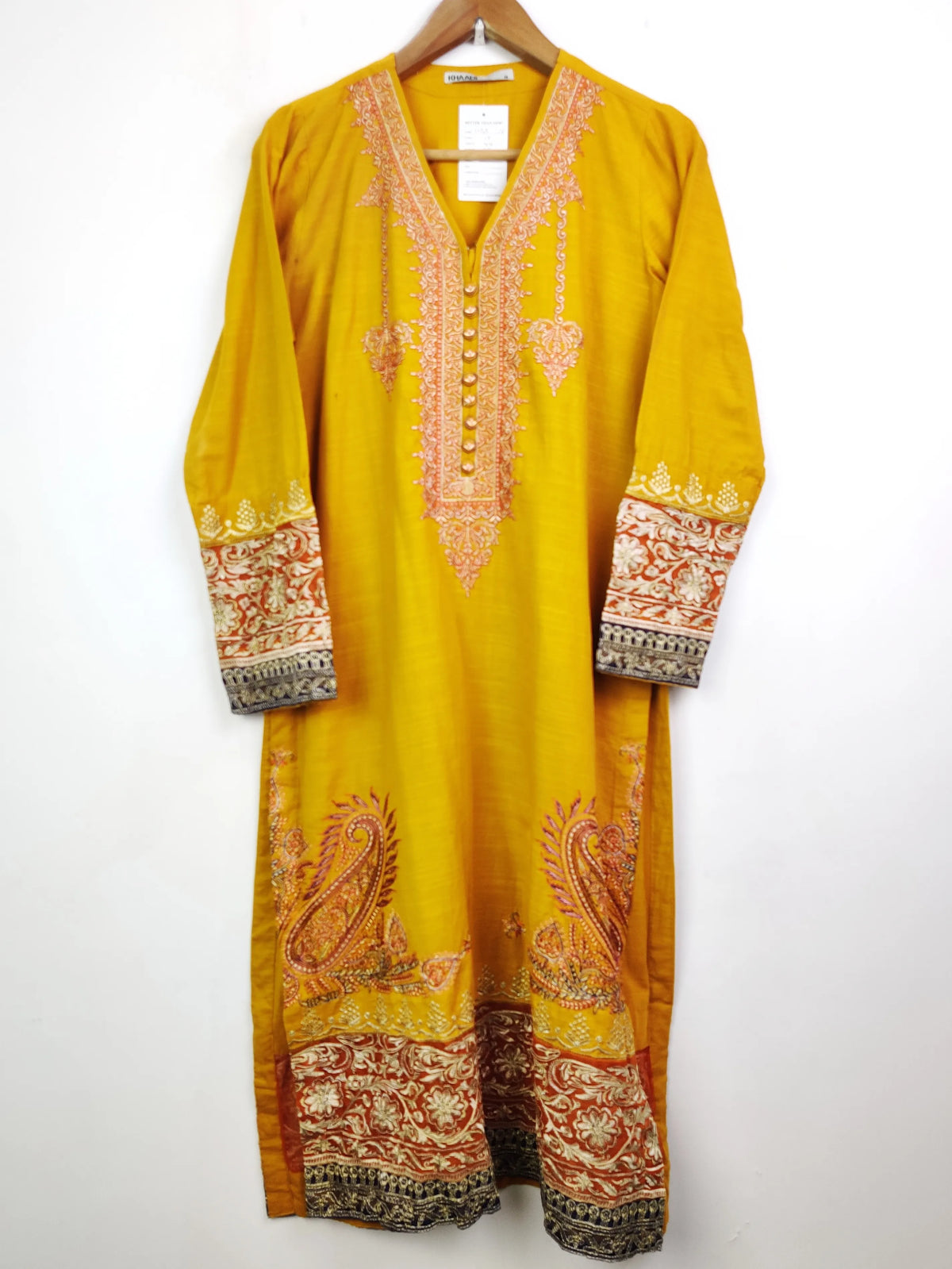 Buy online pre-used pre-loved 100% authentic & Original branded Khaadi (WBK-776) available in Pakistan. Top international brands avilable.