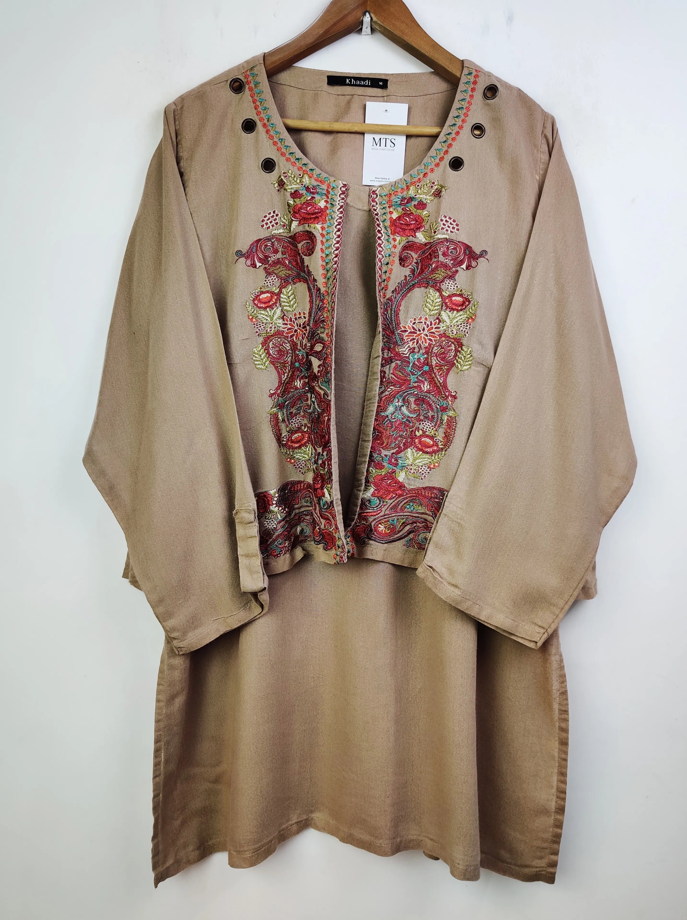 Buy online pre-used pre-loved 100% authentic & Original branded Khaadi (WBK-799) available in Pakistan. Top international brands avilable.